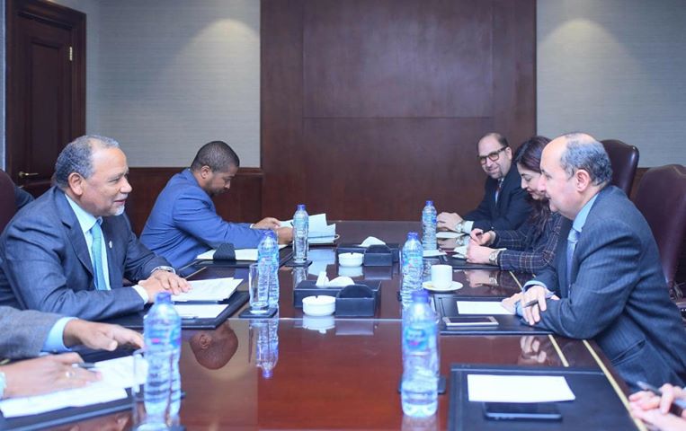 الصناعة تشكل لجنة لتعزيز التعاون التجارى والصناعى مع أنجولا