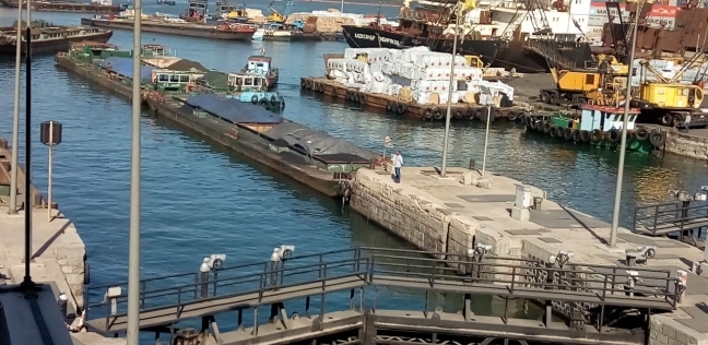 “النقل النهرى” تنقل 1.3 مليون طن فحم من الإسكندرية منذ بداية العام