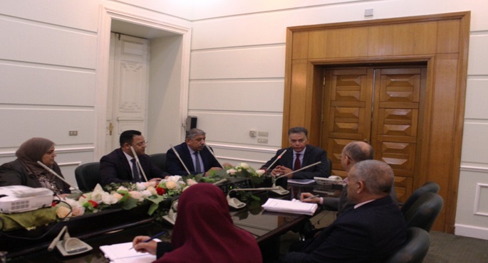 “وزير النقل” : نولى اهتمامًا بالغًا بدراسة المخطط الشامل لتطوير الموانئ المصرية