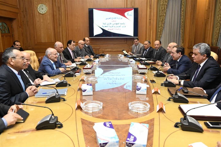 “الملا” و”العصار” يناقشان تصنيع عدادات الغاز مسبوقة الدفع