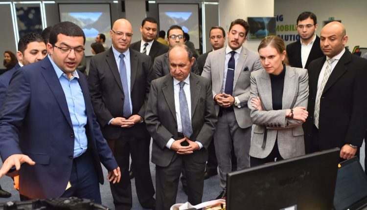 “نصار” و”أنييس” يتفقدان مقر شركة “فاليو مصر” بالقرية الذكية