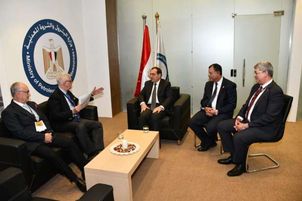 “بالصور” ..”الملا” يلتقي عددا ً من رؤساء الشركات العالمية على هامش “إيجبس2019”