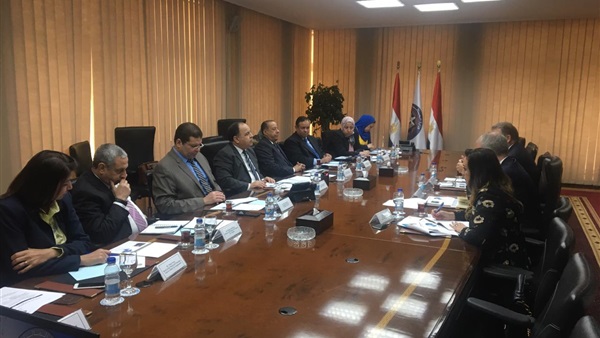 «معيط» يبحث مع سفير الدنمارك مقترحات «ميرسك» لزيادة تنافسية الموانئ المصرية