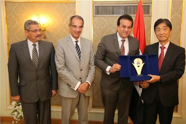 وزيرا الاتصالات والتعليم العالي يبحثان تعزيز التعاون مع اليابان في مجال الذكاء الاصطناعي