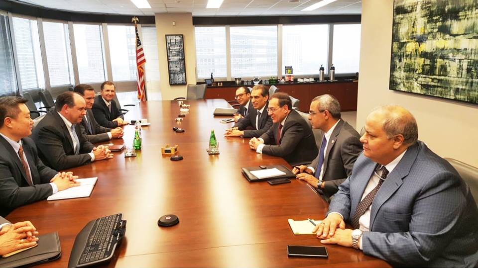 وزير البترول يستعرض مع «أباتشى» خطة عملها بمناطق امتيازها فى مصر