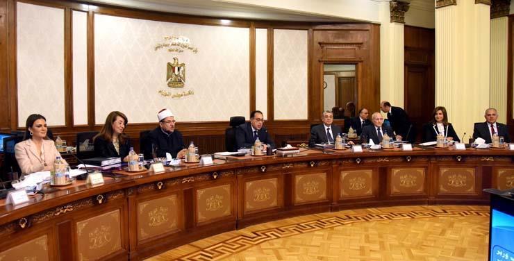 “مدبولي” يوجه بعقد اجتماع عاجل لبحث ملف السكك الحديدية