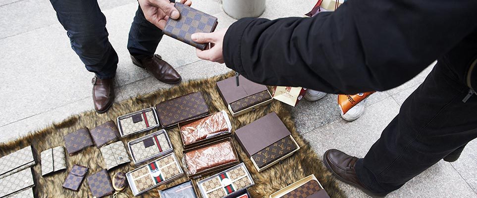 ارتفاع معدل التجارة فى السلع المقلدة يدمر الابتكار ويهدد الاقتصاد العالمى