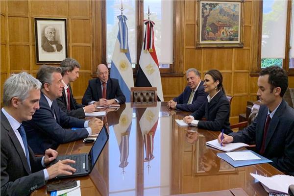 شركات أرجنتينية تتطلع للاستثمار فى الزراعة والصناعة بمصر