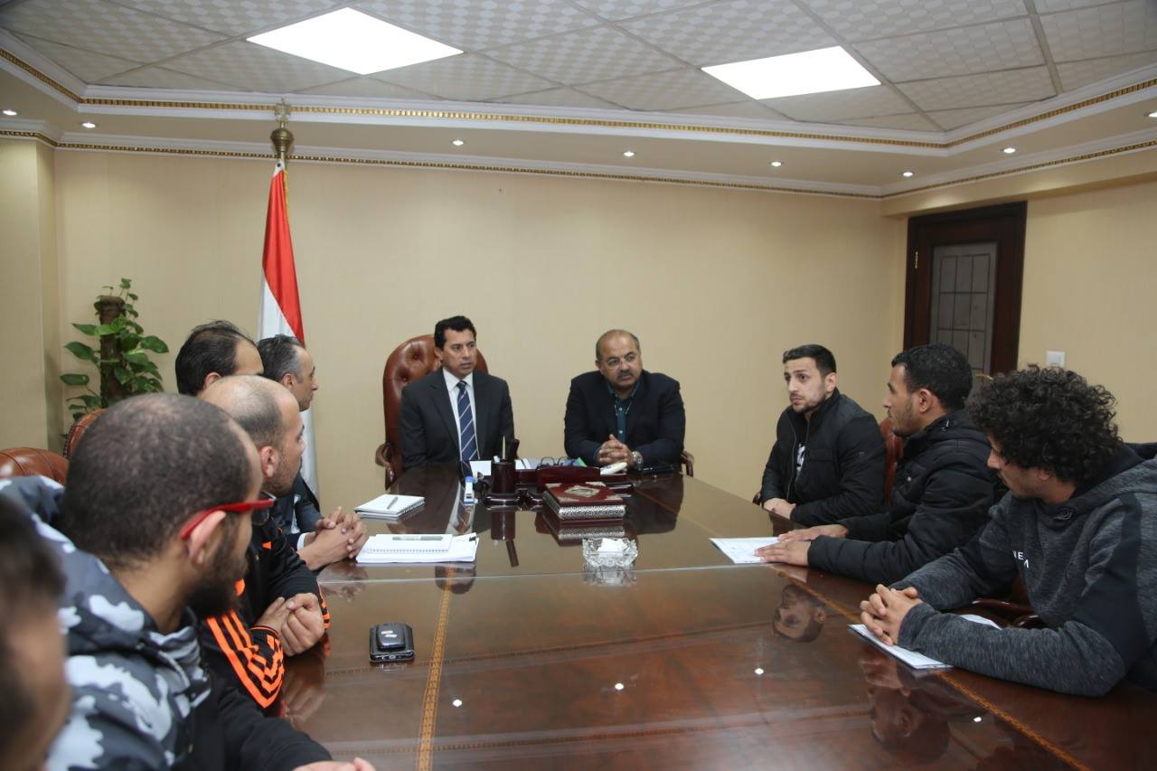 الشباب والرياضة