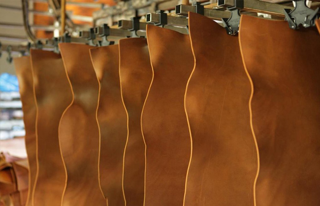 صناعة الجلود.. تراهن على زيادة الطلب  