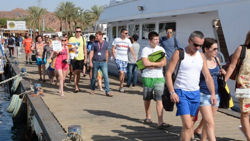 “شركات السياحة”: حصر المكاتب التى تمارس الأنشطة السياحية بدون ترخيص بالبحر الأحمر