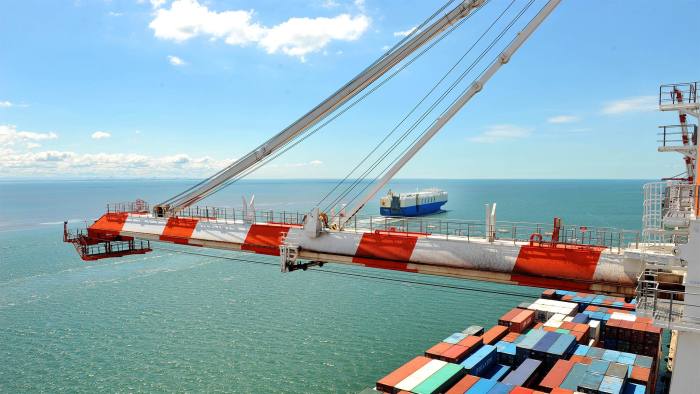 الاقتصاد العالمى يتحدى عوامل التباطؤ