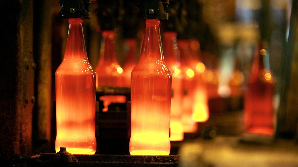 صناعة الزجاج