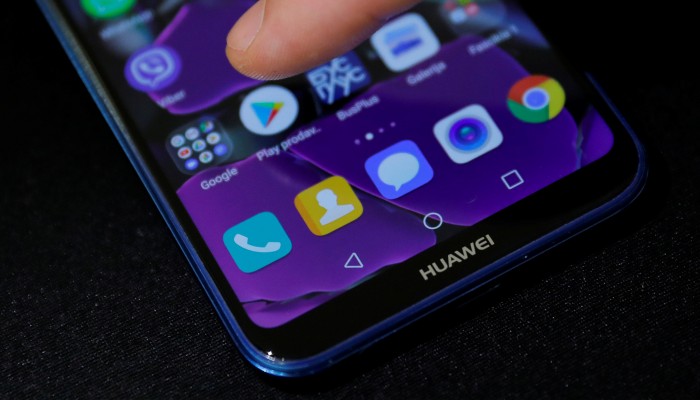 محللون يتوقعون تراجع شحنات الهواتف الذكية لـ«هواوى» بمقدار الربع العام الجارى