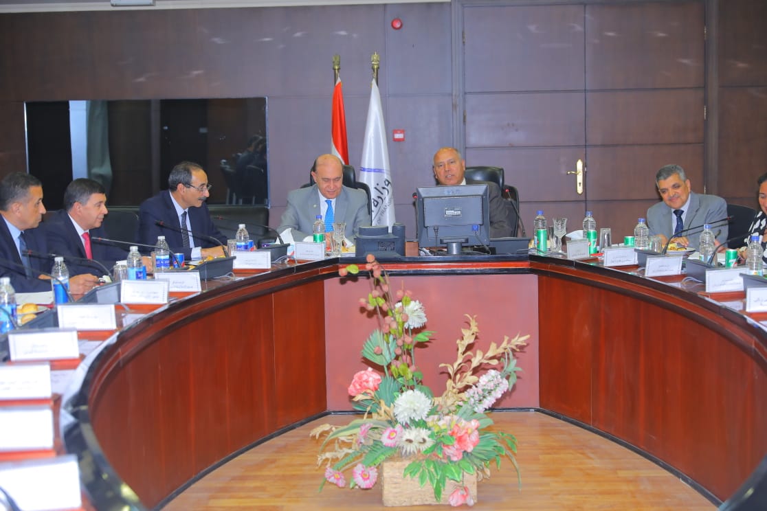 «المصرية للمحطات متعددة الأغراض» تبحث إجراءات تنفيذ مشروع رصيف 55 بالإسكندرية