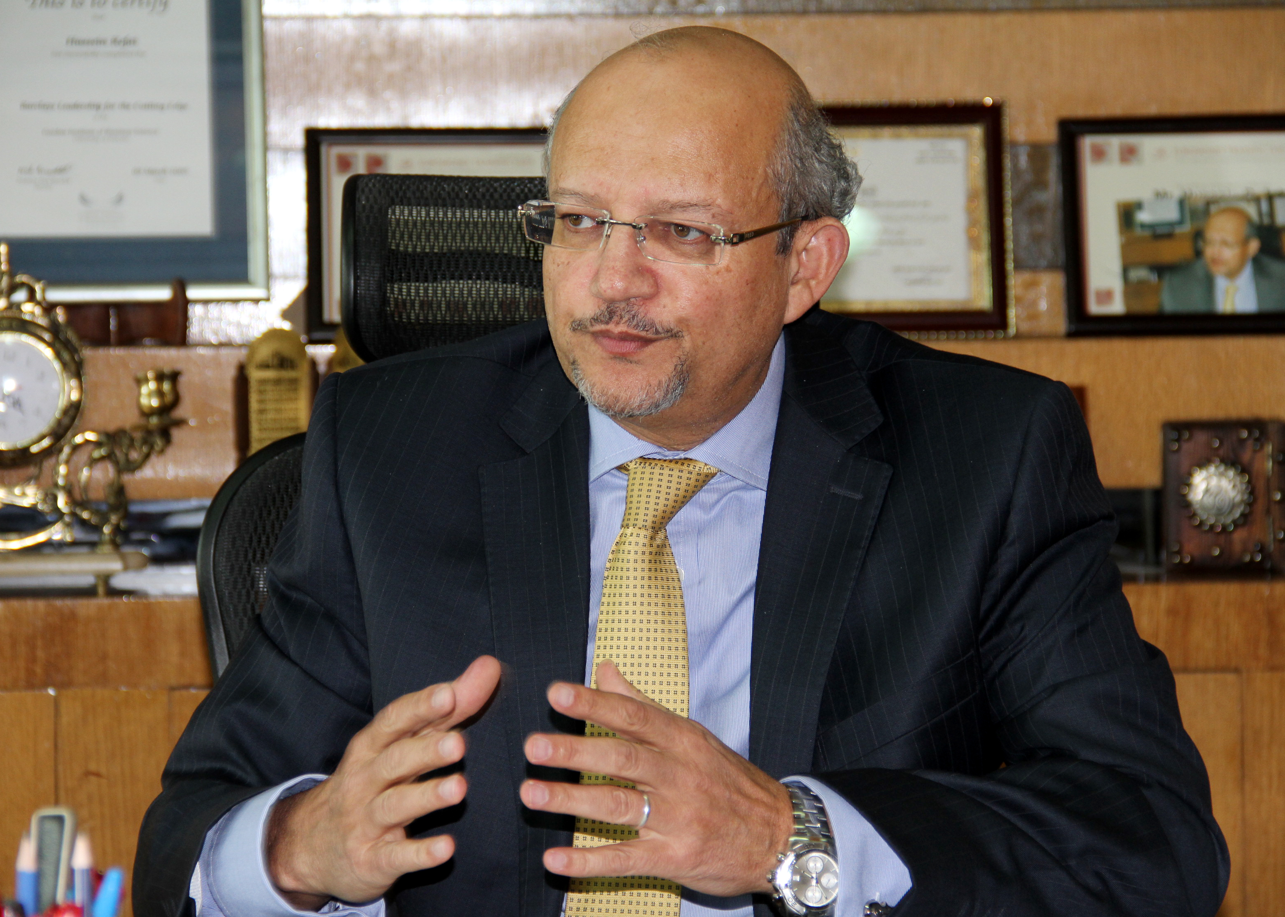 رئيس البنك: «قناة السويس» يستهدف خفض الديون المتعثرة إلى %15 من المحفظة العام الحالى