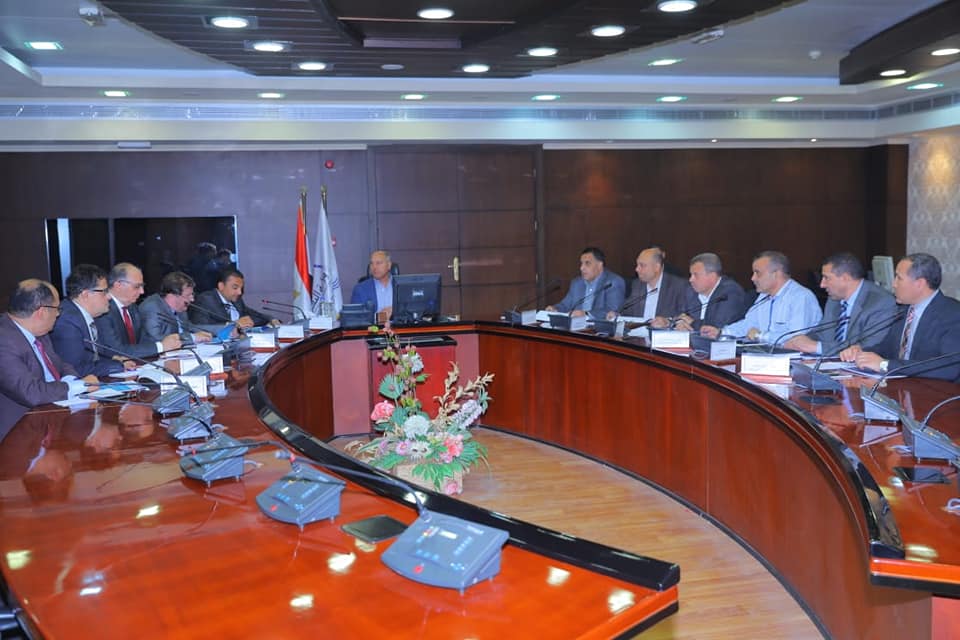 «سيمنس» تعرض التعاون مع« النقل» لمدها بـ 100 جرار لصالح «السكك الحديدية»