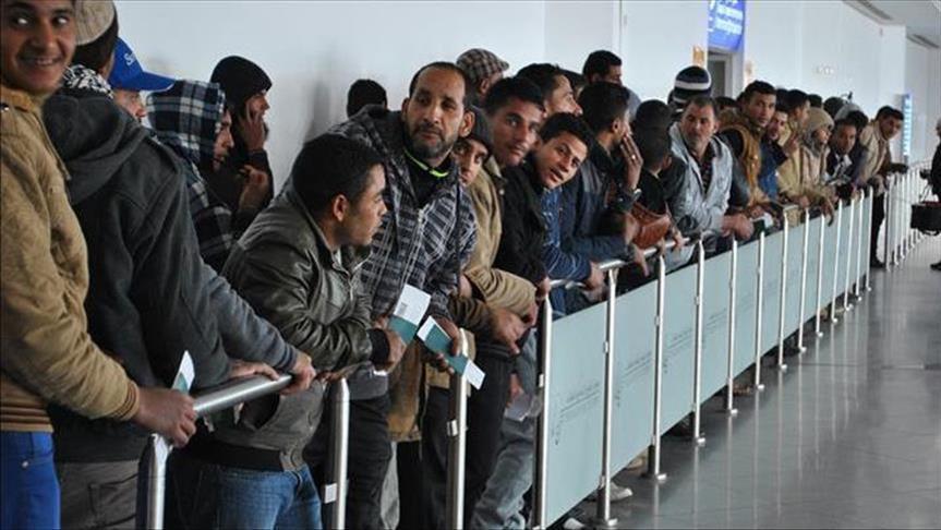 القوى العاملة : 854 شركة مرخص لها إلحاق العمالة بالخارج