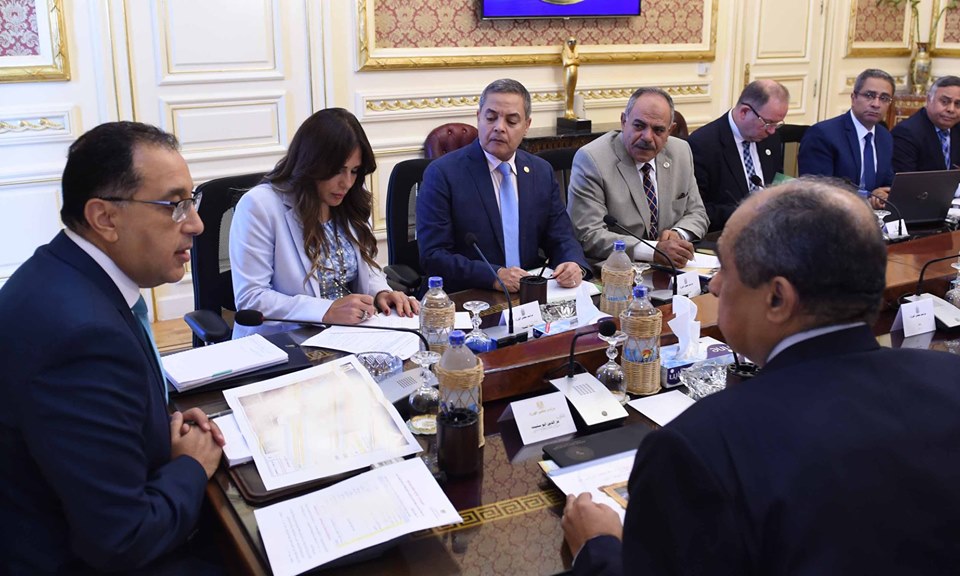 “الحكومة” تدرس طرح أراض للشباب في المنيا وأسيوط