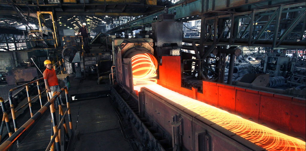 ارتفاع أسعار «الخام والكهرباء والغاز والفائدة» ضغوط على مصانع الدورة المتكاملة