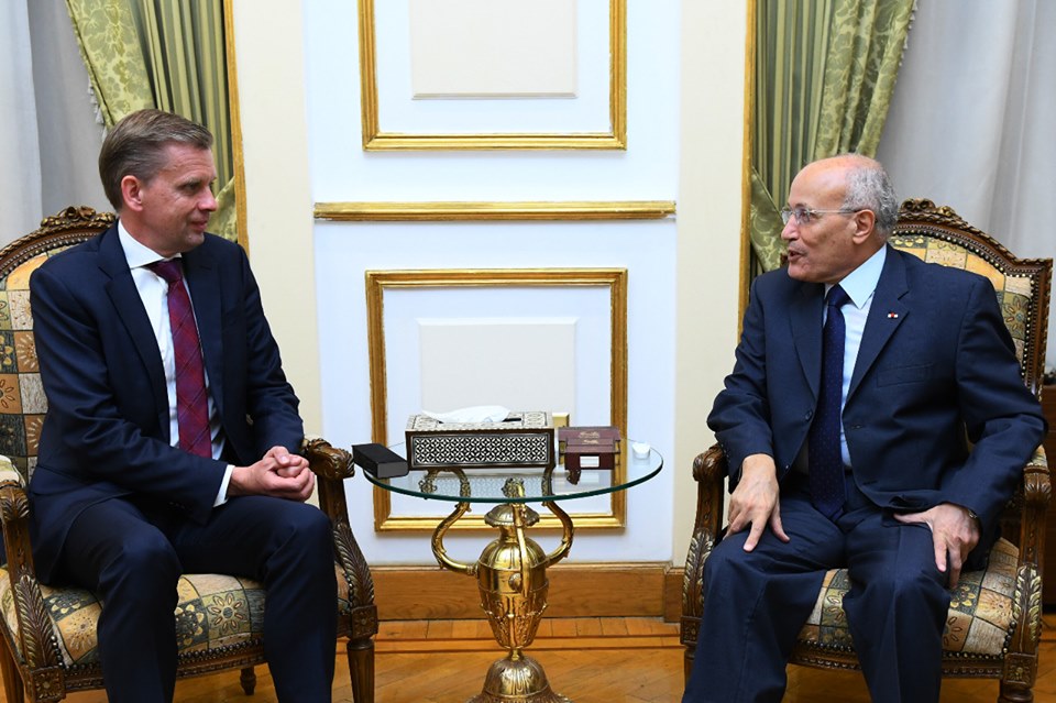 “العصار” يبحث مع شركة “Rohde & Schwarz” التعاون في إنتاج البوابات الأمنية