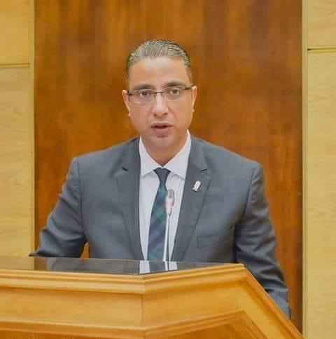 أحمد الأنصاري محافظ سوهاج