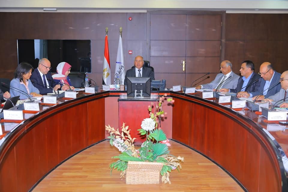 وزير النقل يتابع مع وفد البنك الدولي موقف المشروعات المشتركة