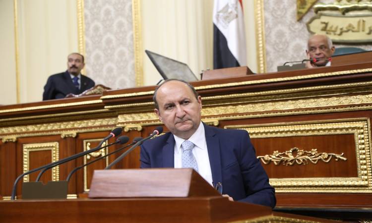 150 جنيهاً تراجعاً فى أسعار الأعلاف تأثراً بانخفاض الخامات