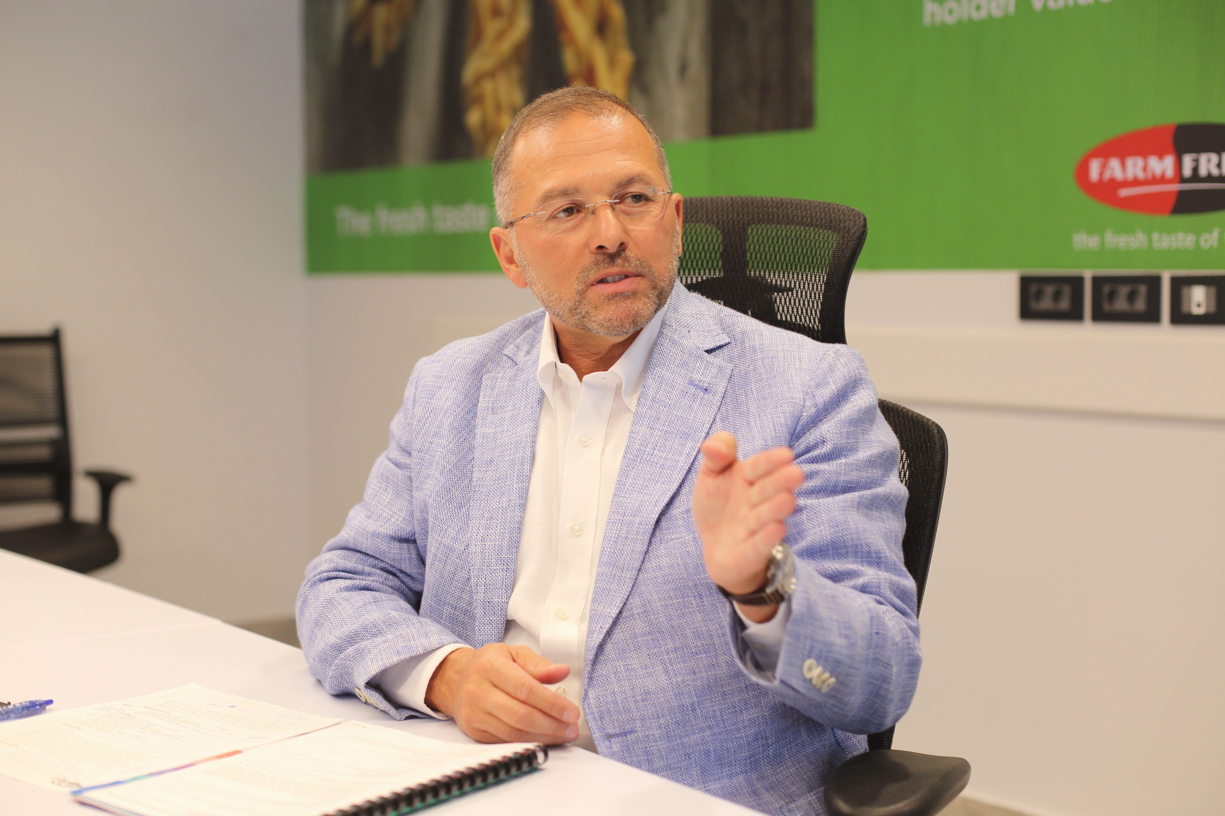 احمد صديق ؛ فارم فريتس