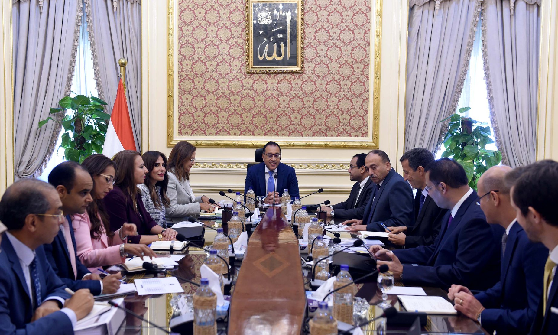 اجتماع رئيس الوزراء لاعادة هيكلة الوزارات