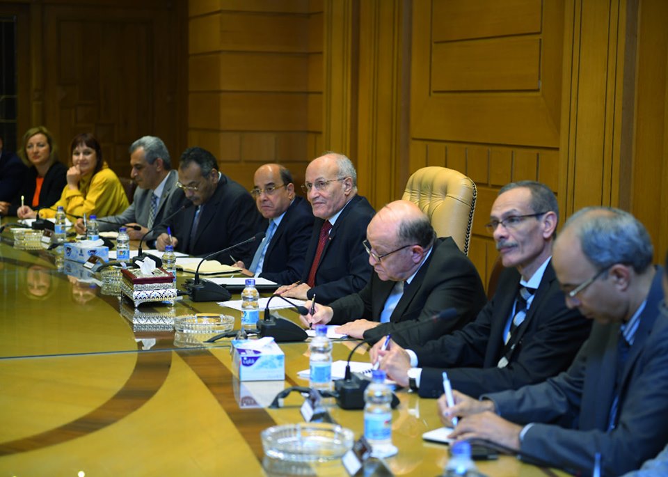 العصار يبحث مع وفد مجري دعم الصادرات وتعزيز التعاون المشترك