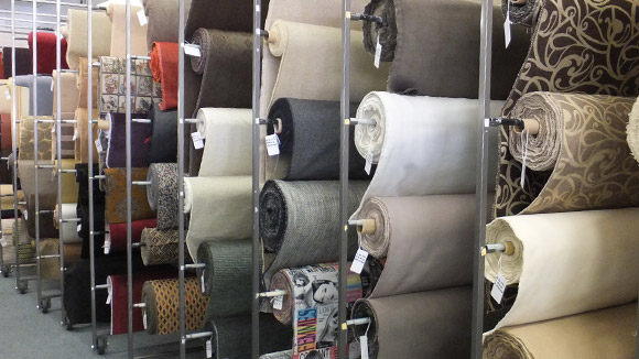 الستائر والمفروشات