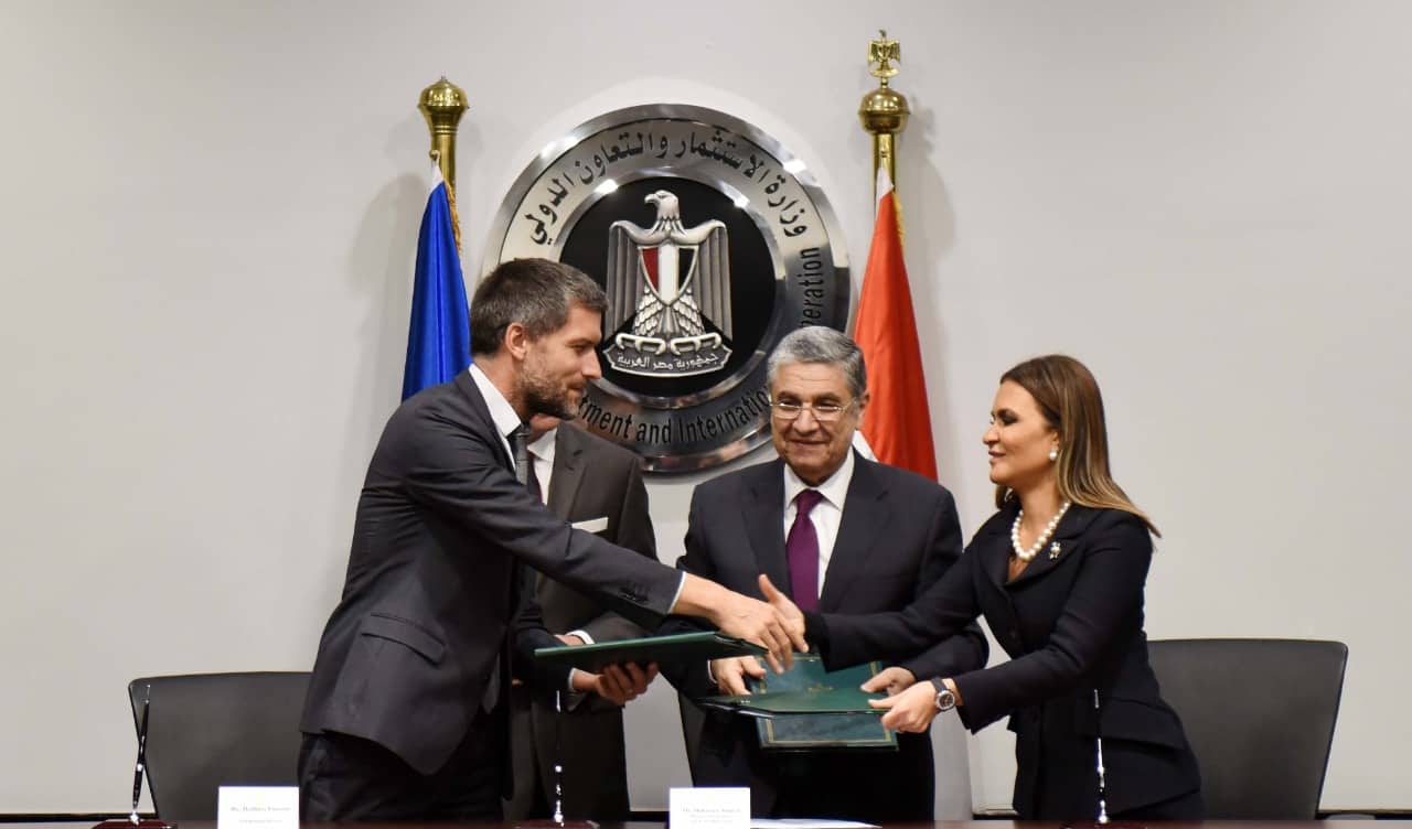 فرنسا تدعم مشروع توصيل الغاز للمنازل وبرنامج “الطاقة” بـ1.2 مليار جنيه