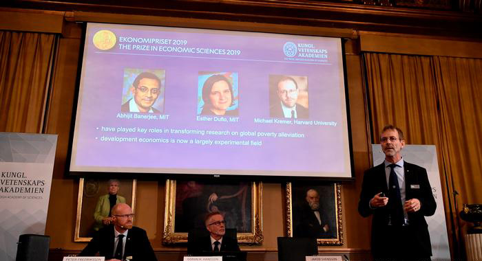 أبحاث مكافحة الفقر تحصد جائزة “نوبل” للعلوم الاقتصادية العام الحالى