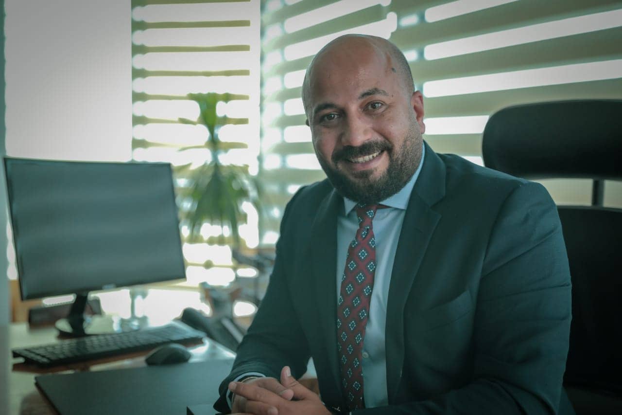 كريم مأمون ؛ إيدج هولدنج