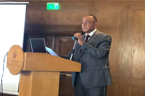 عادل الناصر