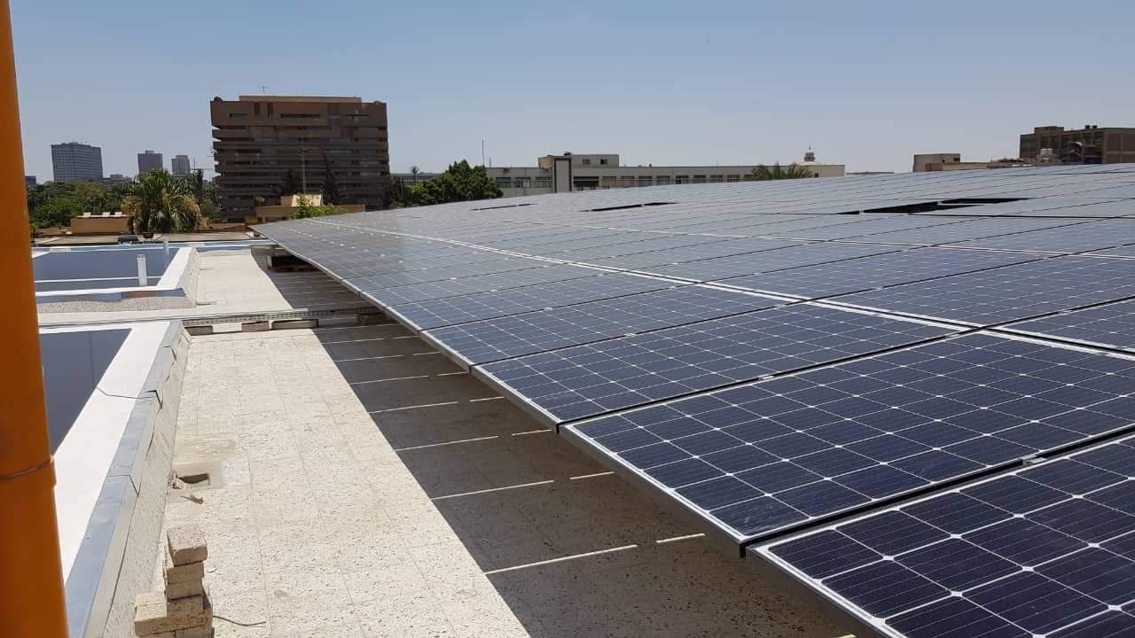 “أونيرا” تنتهى من تدشين محطة طاقة شمسية بالمدرسة الألمانية