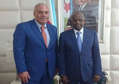 رئيس وزراء جيبوتي يبحث مع السفير المصري عددًا من المشروعات الكبرى منها المنطقة اللوجيستية