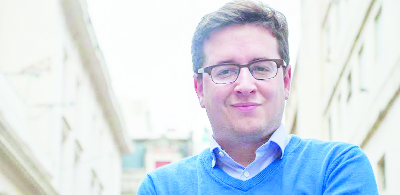 لياندرو مورا ألفونسين