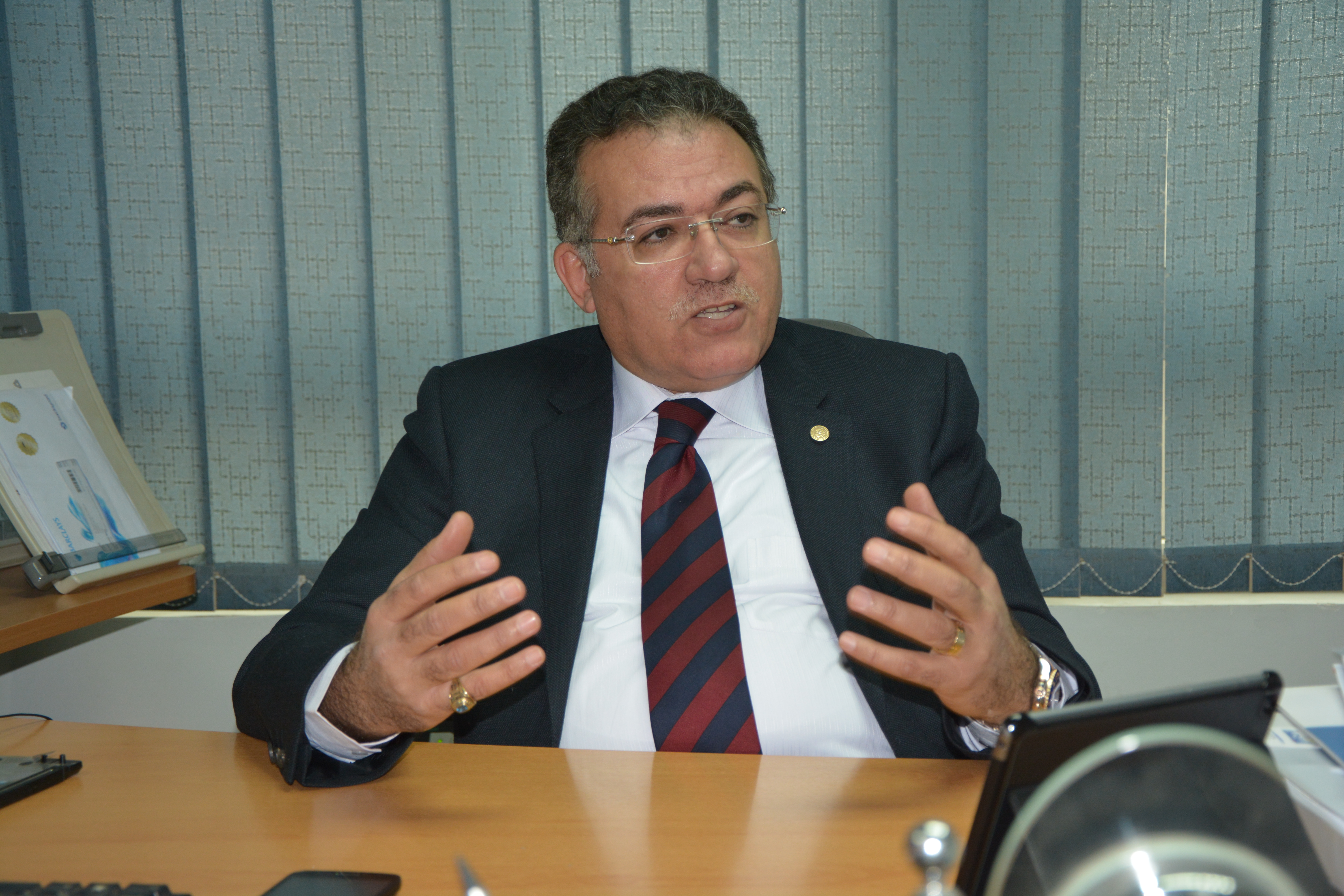 مدحت اسطفانوس