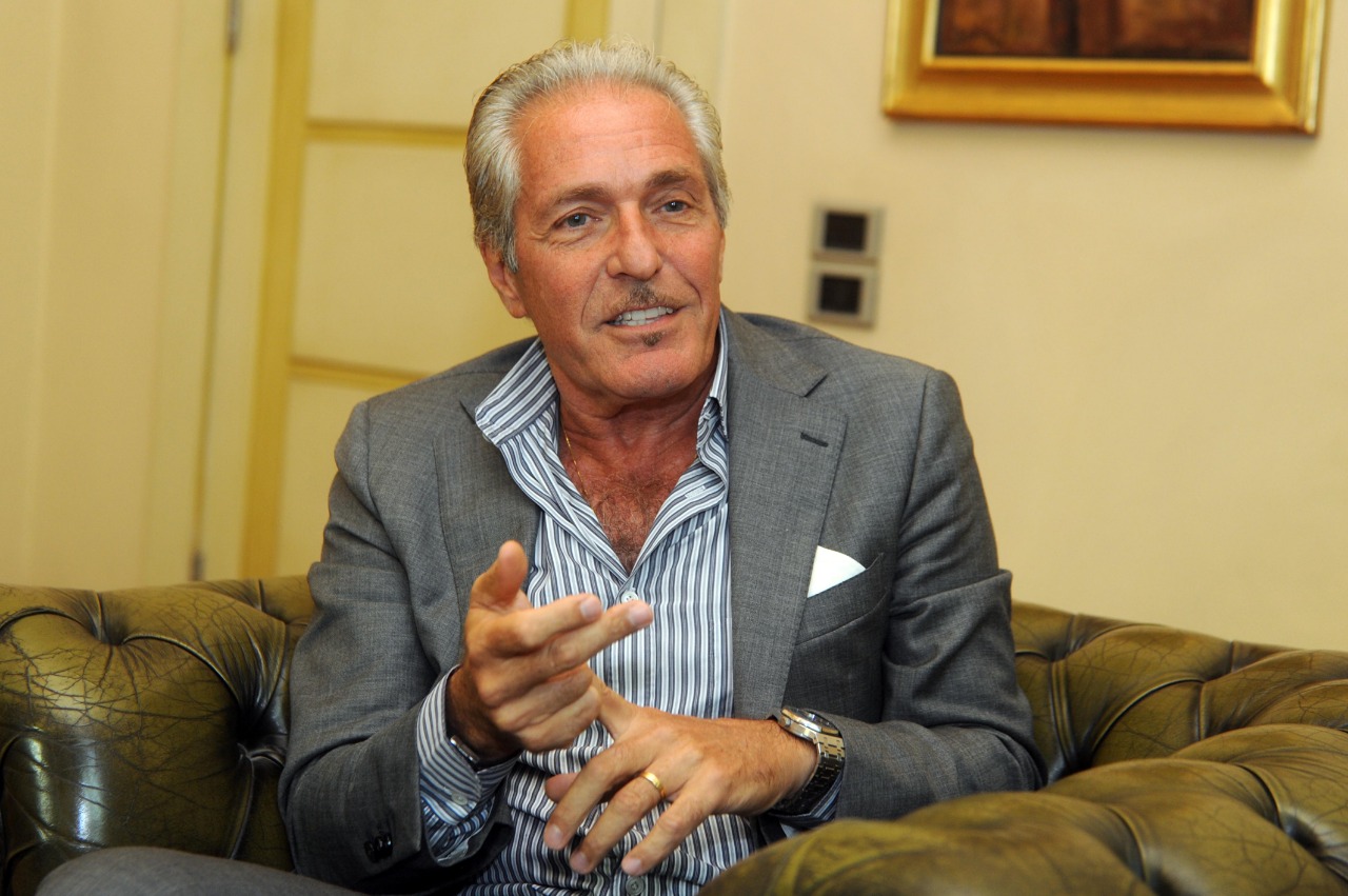 بول أنطاكى ؛ شركة بريميوم كارد