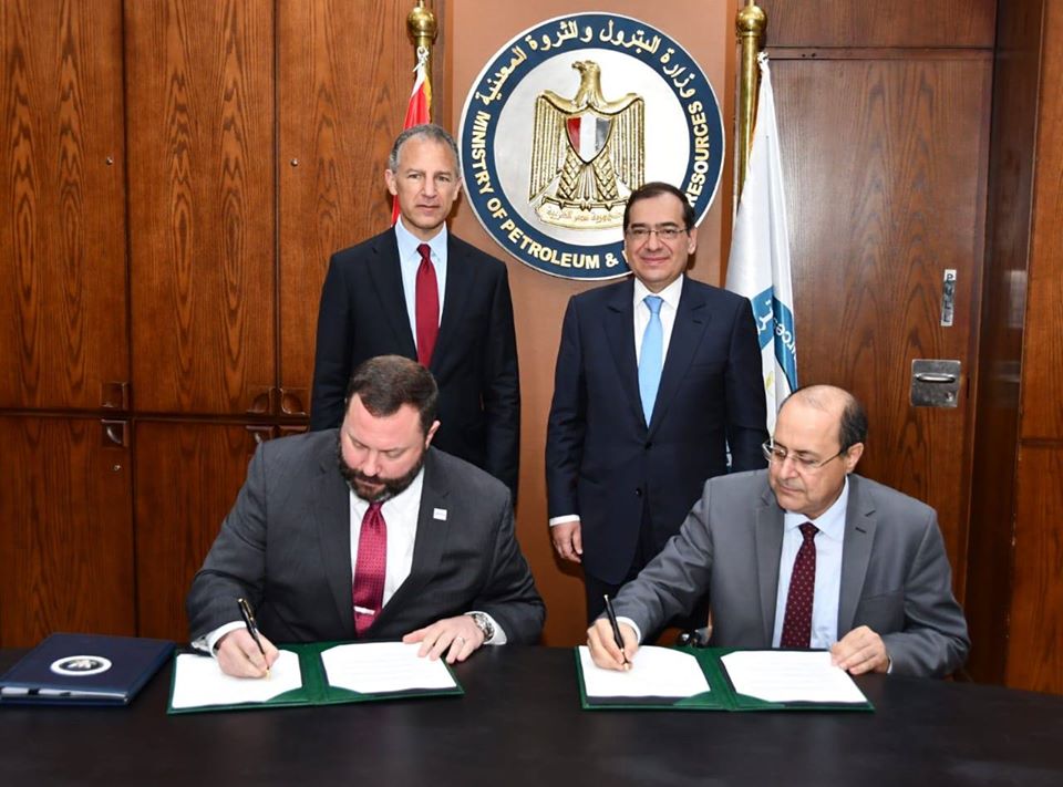 البترول توقع عقداً لتمويل دراسة مشروع بتروكيماويات بقيمة 690 ألف دولار