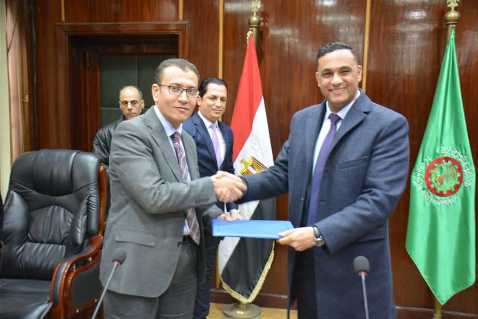 تعاون بين الاتصالات ومحافظة الدقهلية لتنفيذ خطة التحول الرقمي