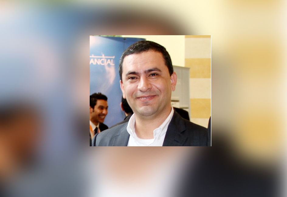 أسامة رشاد ؛ بلتون