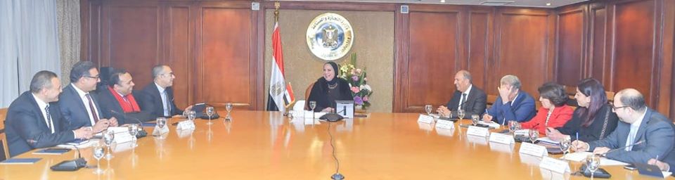 الصناعة تستعرض مع البنك الدولى البرامج الجارى تنفيذها لتحسين مناخ الأعمال في مصر