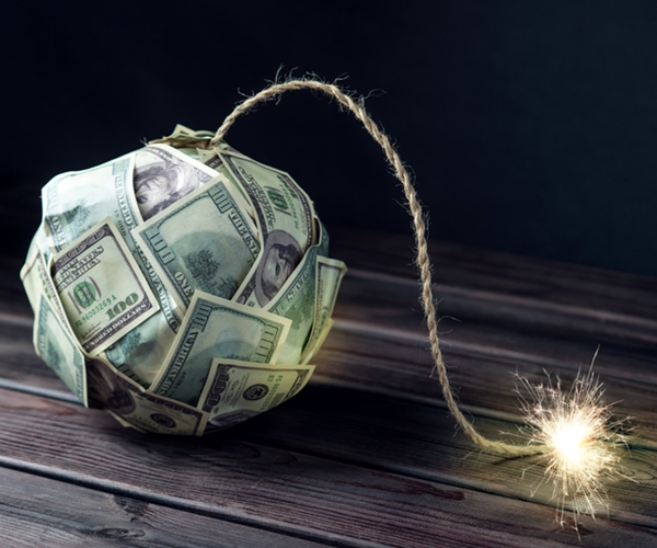 قنبلة الديون العالمية