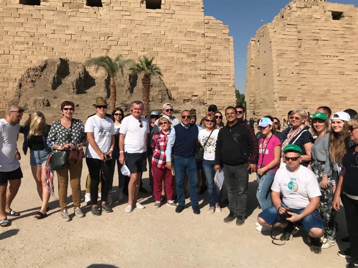 «وزيرى» يتفقد المواقع الأثرية بالأقصر