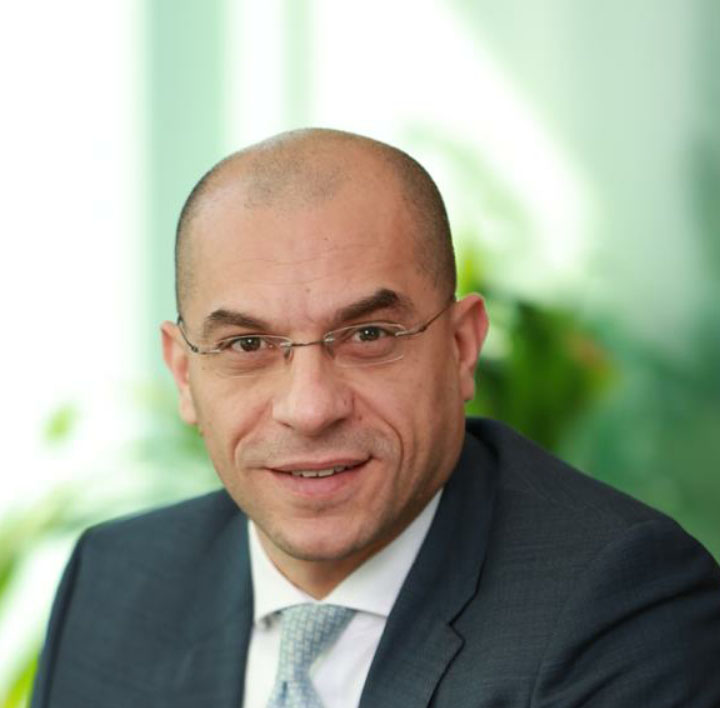 أحمد شهاب ؛ دويتشه بنك