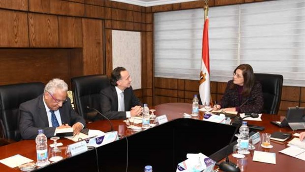 وزيرة التخطيط تبحث مع مدير مكتب بنك التنمية الألمانى سبل التعاون المشترك