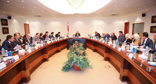 وزير اﻻتصاﻻت: إطلاق خدمات هيئة الاستثمار رقميًا النصف الأول من العام الحالى